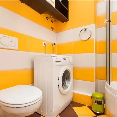Apartman Put Meja *