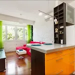 Put Meja Daire *