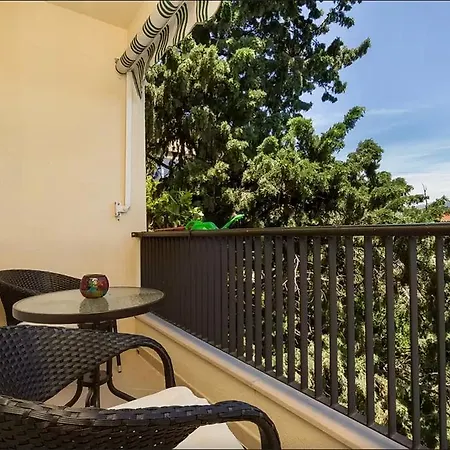 Put Meja * ספליט